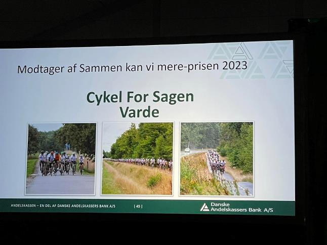 Slide fra prisoverrækkelsen i Hellehallerne